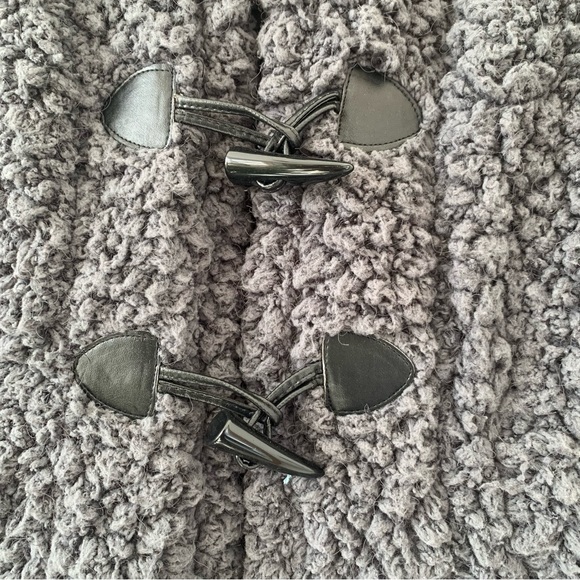 NWOT Go Coco super fun and fluffy grey toggle jacket size Small - Picture 14 of 14